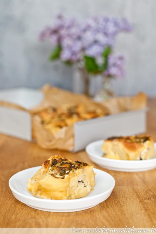 Zucchini-Schnecken {frisch aus dem ofen} - lecker macht laune