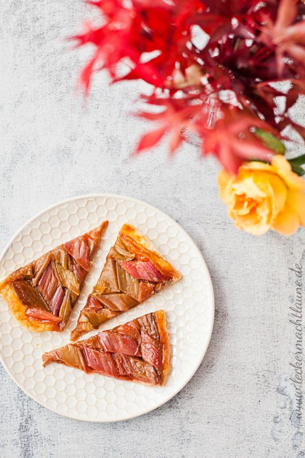 Schneller Rhabarber-Kuchen - Lecker Macht Laune