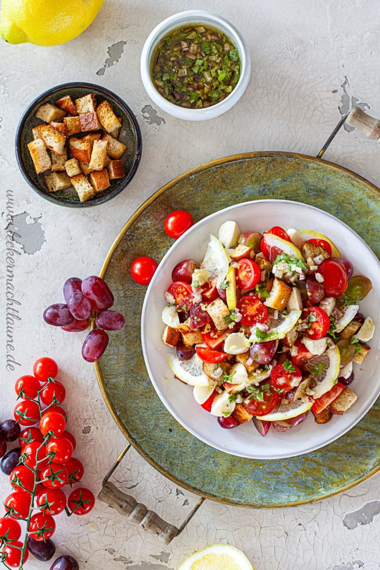 Tomaten-Trauben-Salat à la Panzanella - lecker macht laune