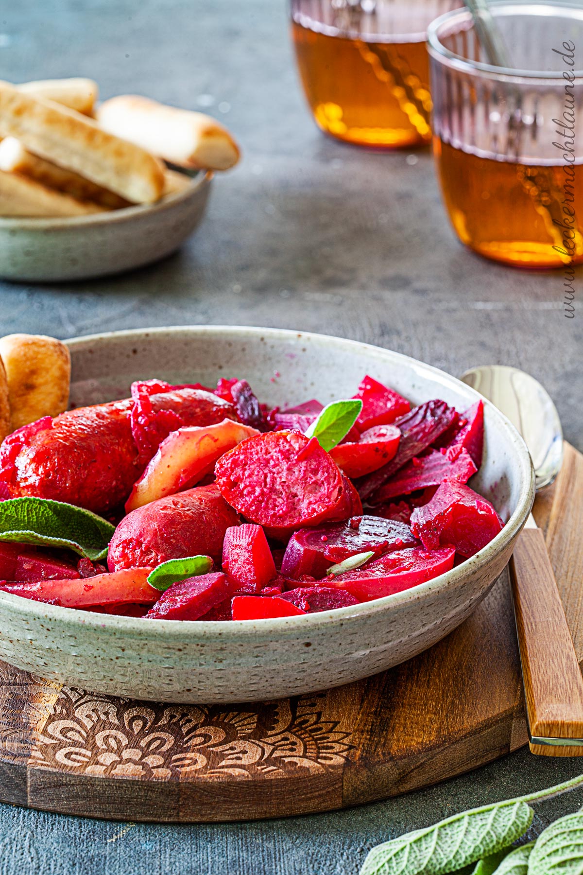 Rote-Beete-Apfel-Eintopf mit Salsiccia